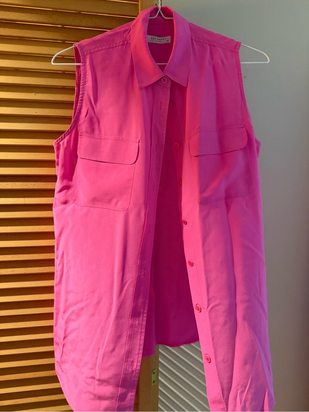 Equipment Bright Pink Sleeveless Silk Button-Up Shirt (S)